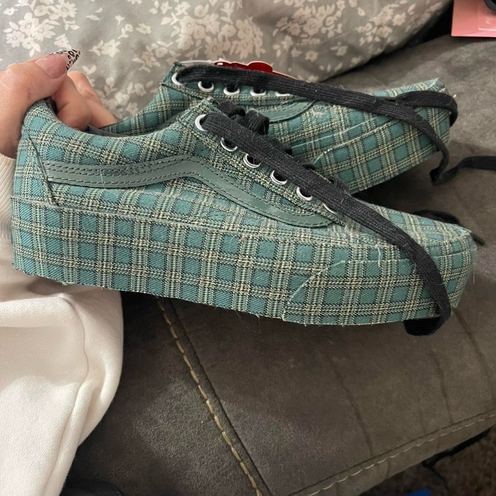 Plaid Platform VANS